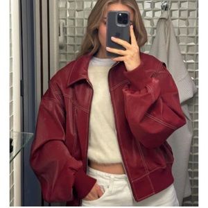 Room Antwerp- red jacket, SOLD OUT